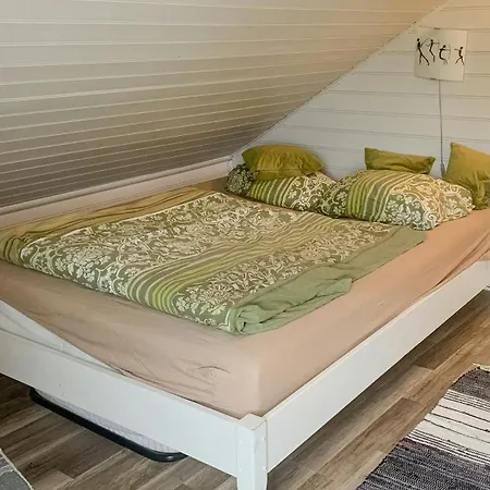 Traditional House With Personal Decor בית נופש *