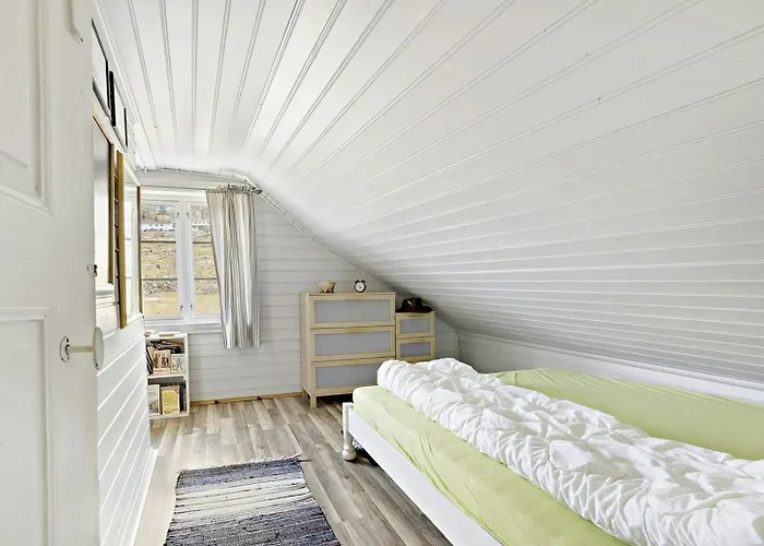 Traditional House With Personal Decor Ferienhaus Hauge (Sokndal)